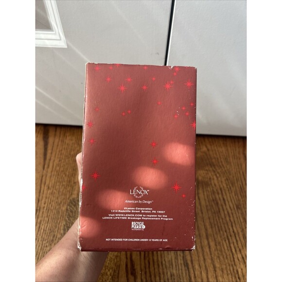 LENOX Porcelain 2010 Annual Ornament Wedding Cake 1st Christmas Together New - Picture 3 of 4